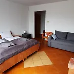 Habitación en casa particular Larix Rewal